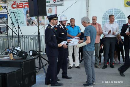 Slovesnost ob odprtju prizidka in prevzemu večnamenskega gasilskega vozila PGD Gozd (31)